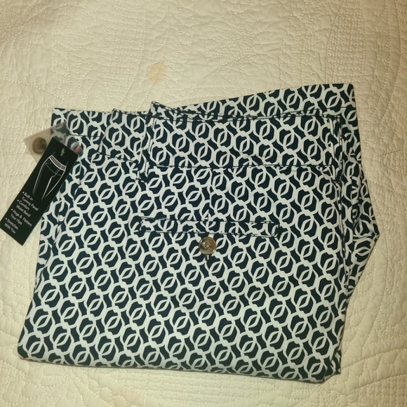 Patterned shorts - Picture 4 of 5